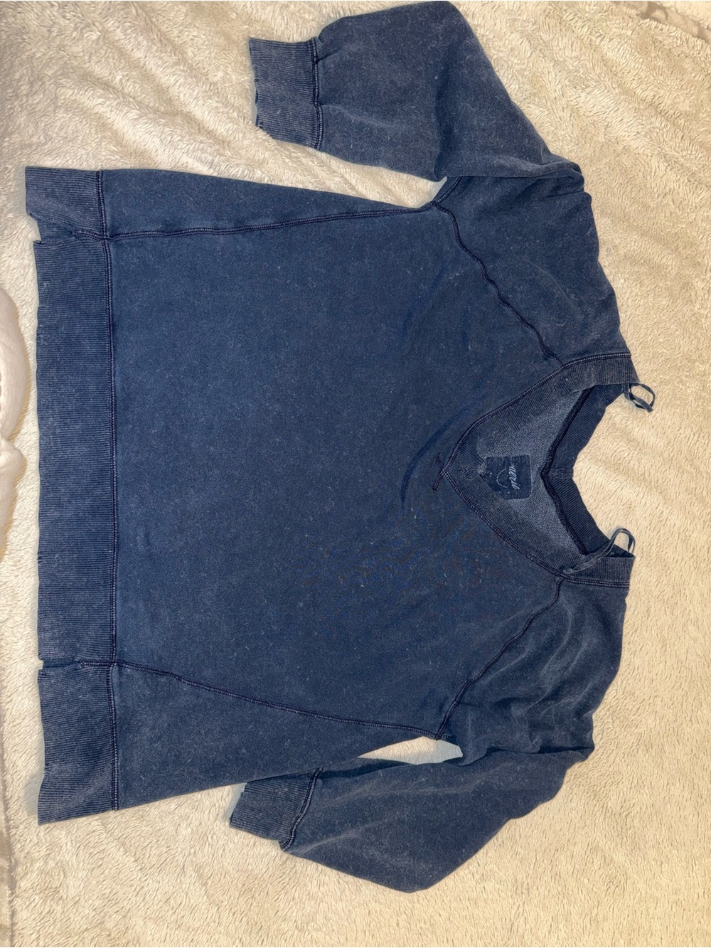 L Navy Blue Aerie V-Neck / Off shoulder sweater